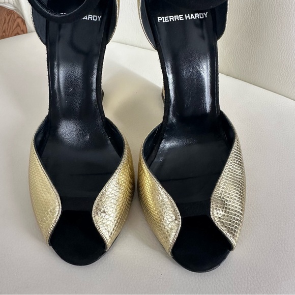 Pierre Hardy Golden Shoes - Picture 7 of 11